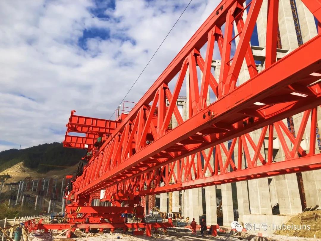 湖北三思科技步履式架橋機安全監(jiān)控系統安裝實例